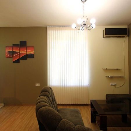 Studio With Balcony On Sayat Nova Avenue Yerevan Ngoại thất bức ảnh