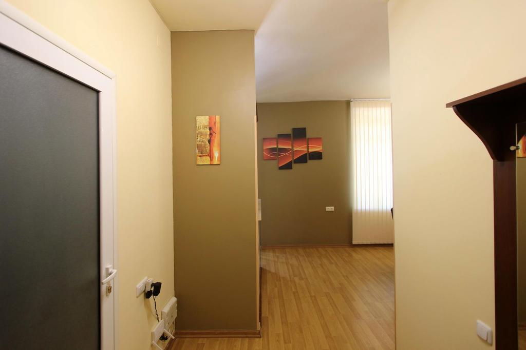 Studio With Balcony On Sayat Nova Avenue Yerevan Ngoại thất bức ảnh