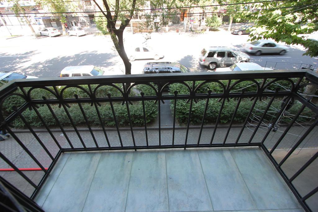 Studio With Balcony On Sayat Nova Avenue Yerevan Ngoại thất bức ảnh