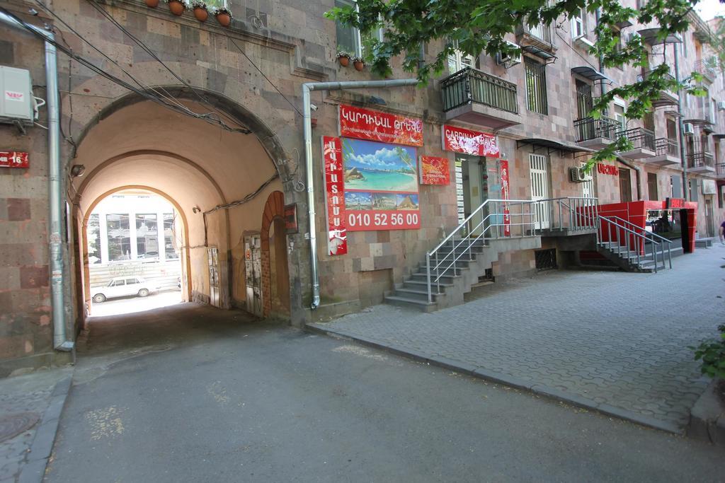 Studio With Balcony On Sayat Nova Avenue Yerevan Ngoại thất bức ảnh